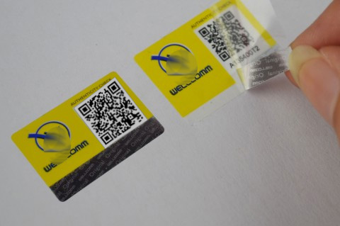 双层塑膜防伪标签 双层塑膜防伪标签